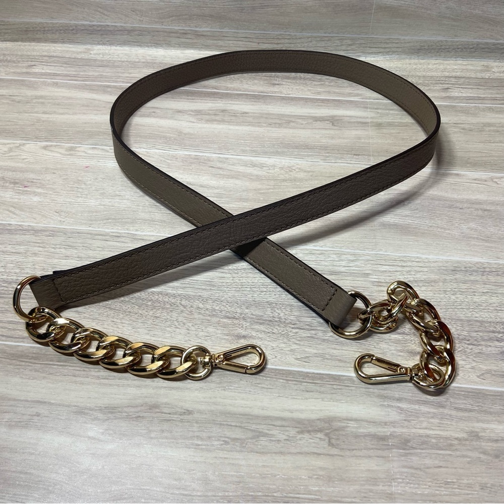 MICHAEL KORS / Taupe Shoulder Strap with Gold Chain